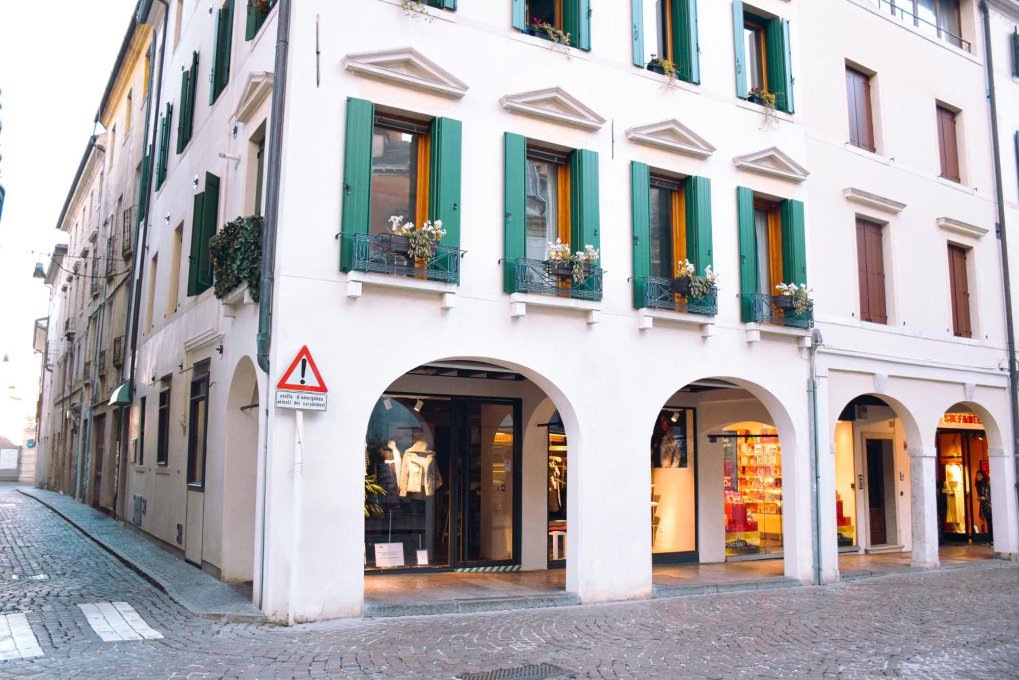 Duomo Luxury Home * * * * * San Paolo Cathedral Treviso Exterior foto